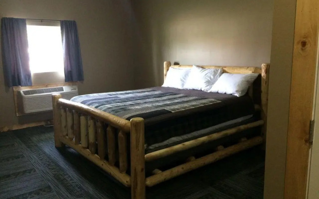 Big Horse Inn and Suites
