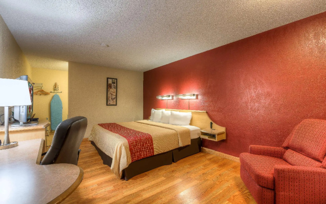 Red Roof Inn Tulsa