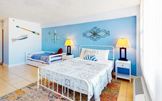 Daytona Beach Club 320 - Daytona Dreamin'