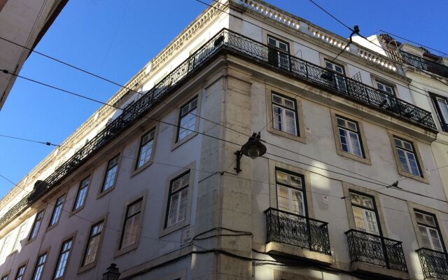 Surf in Chiado Hostel вид на фасад