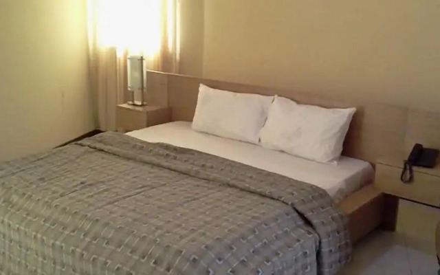Meridian Drive Hotel