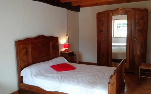 Gîte Saint-Juire-Champgillon, 4 pièces, 8 personnes - FR-1-426-363