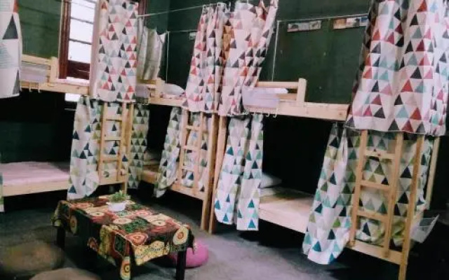 Qiaohe Youth Hostel