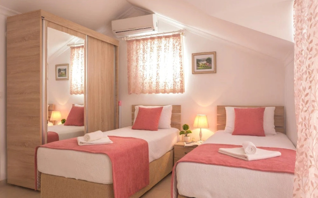 Villa White