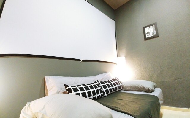 Отель Luxury Flat Legazpi комната для гостей