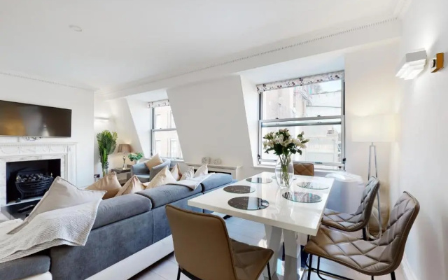 Stay In Bond Street
