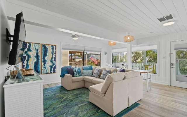 Hazel Mae's Hideaway
