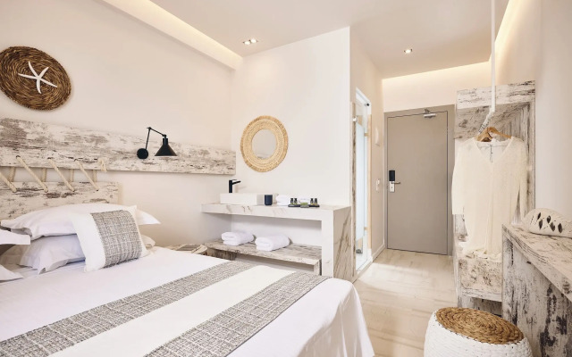Kythnos Bay Hotel