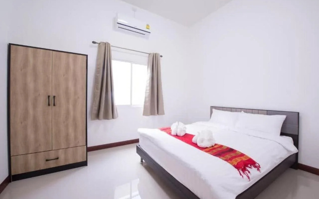 Bees Smile Hotel