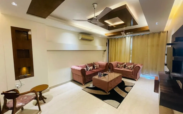 Fortune Home Service Apartment 4Bhk D163