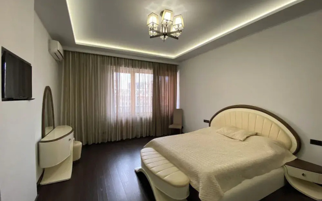 Apartment by Luxe Group TT666