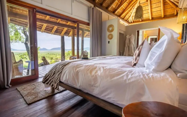 Buffalo Ridge Safari Lodge