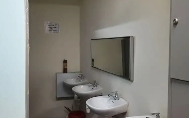 INN at SG - Hostel