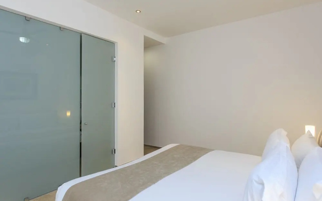Menesse-2 Bedroom+Steps To The Ocean+Internet