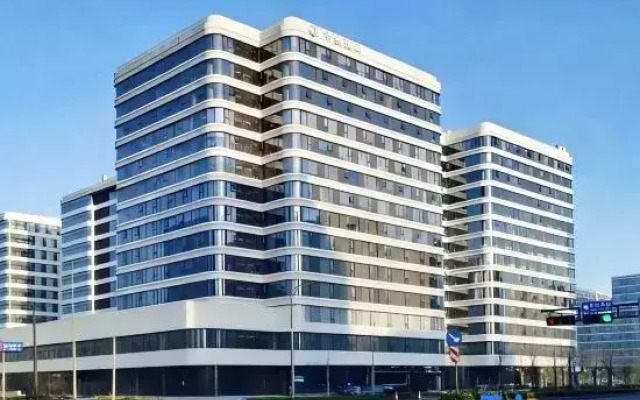 JunCeng City Hotel