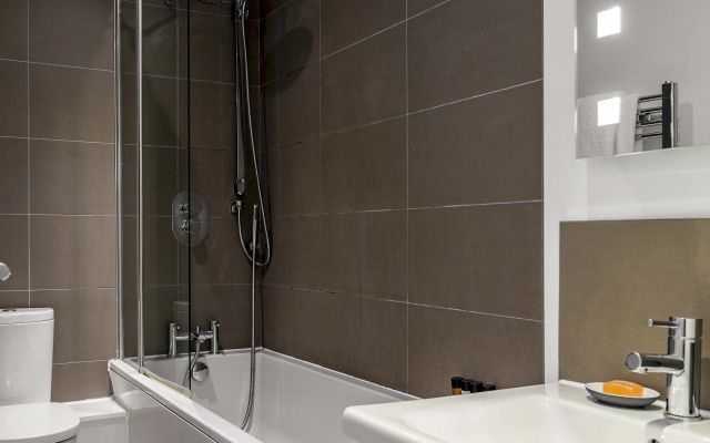Duplex Apartment With Patio in Marylebone