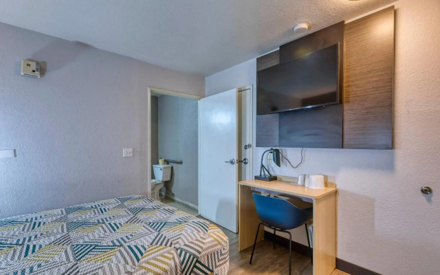 Motel 6 Nogales, AZ - Mariposa Road