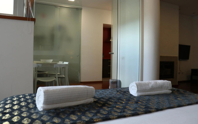 Metro Heroismo Residence