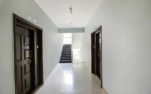 OYO 14500 Hotel Yesmark Gachibowli