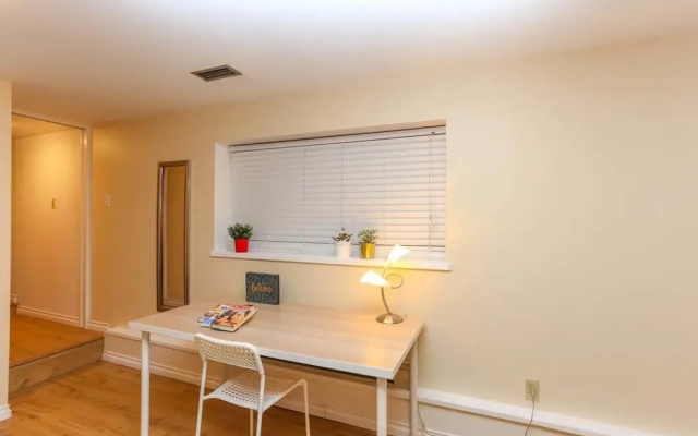 2bdr Suite UBC by Elevate Rooms