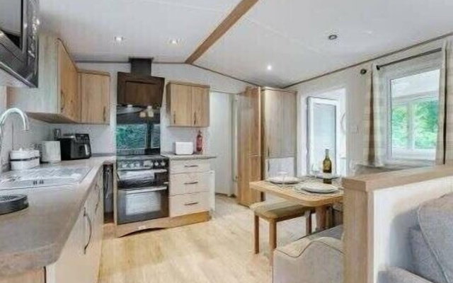 Tree Tops - Kelling Heath Holiday Park - 22244