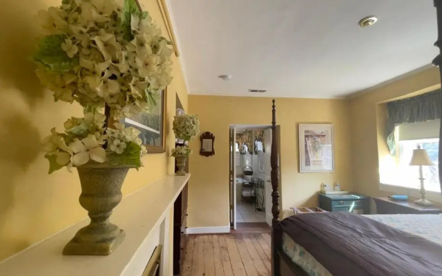 The Wayside Inn Bed & Breakfast