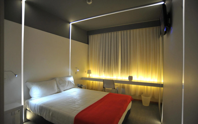 Basic Braga by Axis