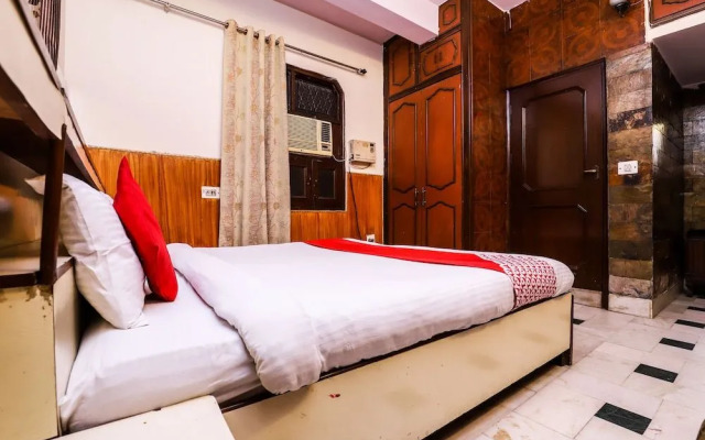 OYO 26873 Hotel Metro Star