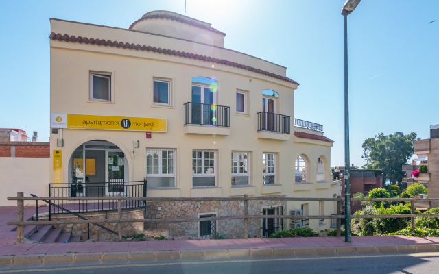 Отель Apartaments AR Monjardí Испания, Льорет-де-Мар - отзывы, цены и фото номеров - забронировать отель Apartaments AR Monjardí онлайн вид на фасад
