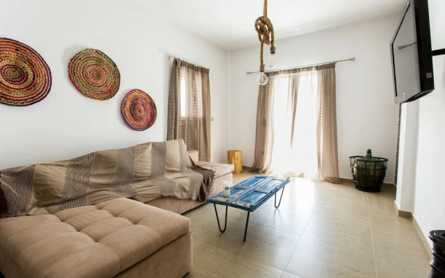 Paros Central House