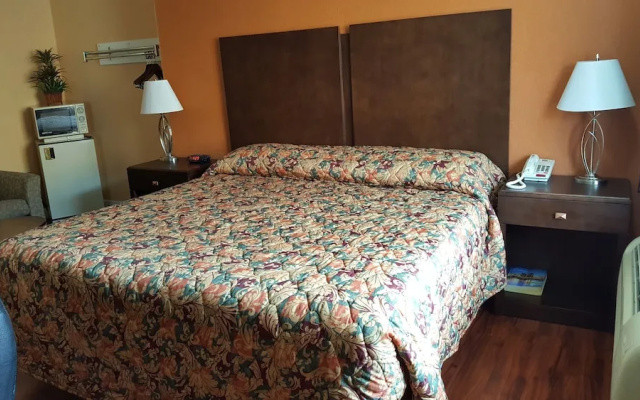Camelot Inn