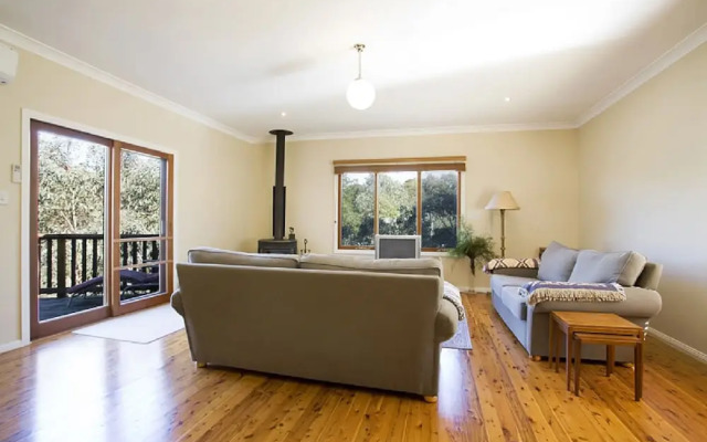 Gumview Cottage