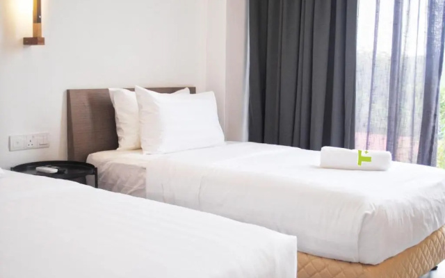 T+ Premium Hotel