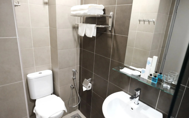 B Lot Hotel