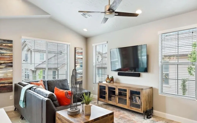 Spacious Villa Just Minutes from Downtown St. George by Redawning