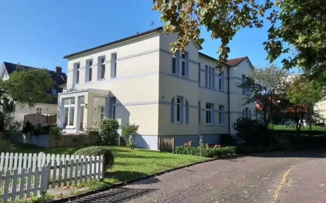 Holiday Apartment Villa in the Park