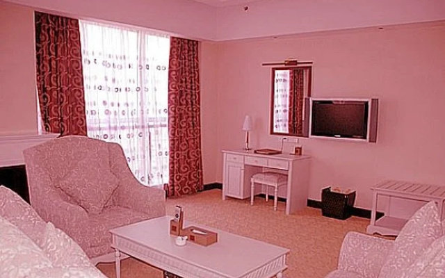 Maple International Hotel