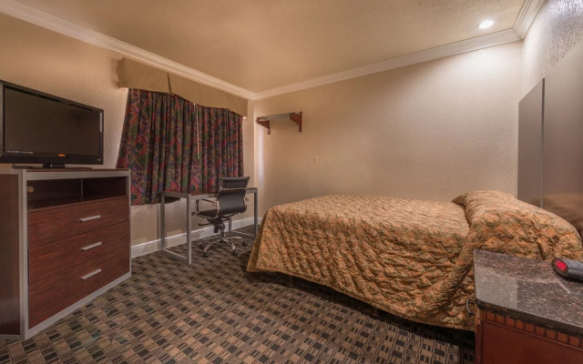 Edgewater Inn Reedley