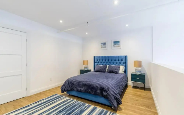 2BR 2 Storey Loft Free Parking Gym 6