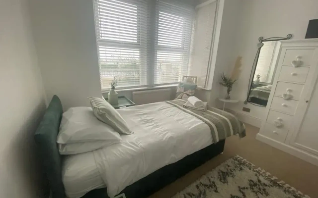 Seaview 2 Bedroom House Sleeps 4 - Pets Ok -wifi