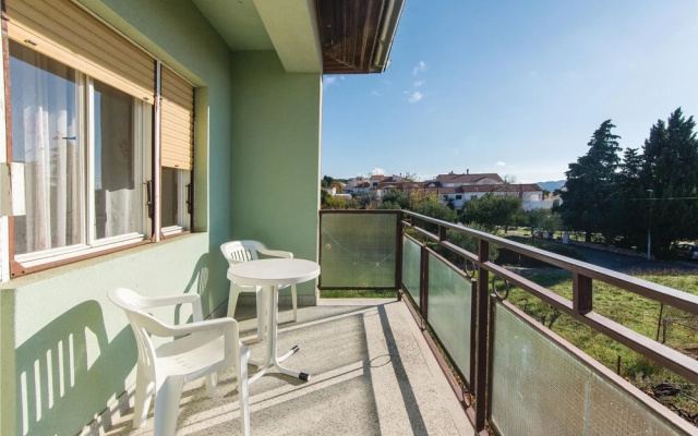 Amazing Apartment in Pakostane With 4 Bedrooms and Wifi