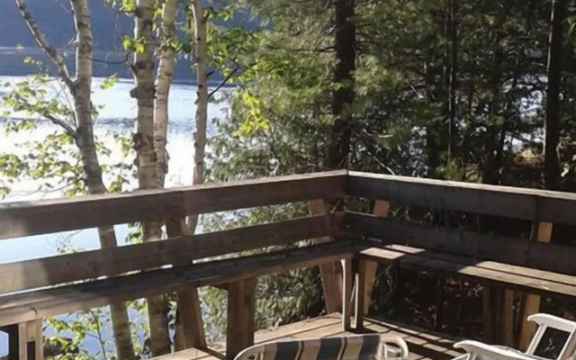 Lodge on the Point