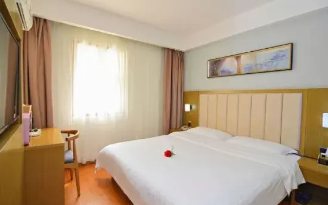 No. 8 Season Hotel Nandou Ancient City Nanshan Subway Station Branch, Shenzhen