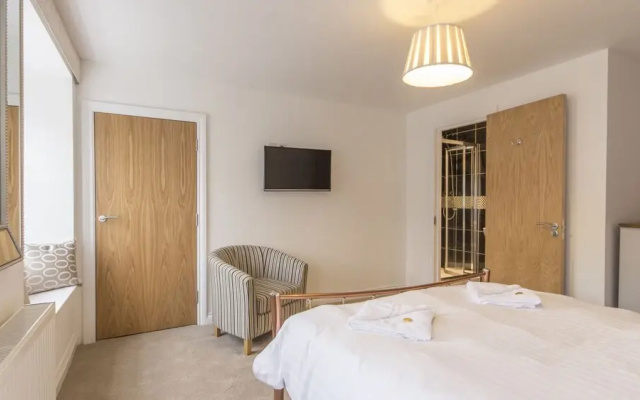 2 Bed- Tamar View by Pureserviced