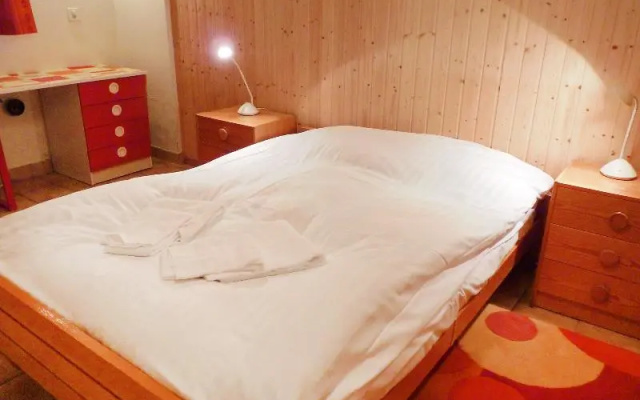 Chalet Les Falaises