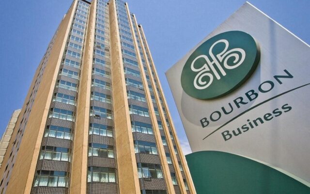 Bourbon Alphaville Business Hotel вид на фасад