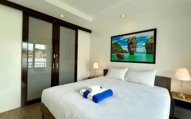 6-20 - 2 Bdr Condo With Balcony and Shared Pool