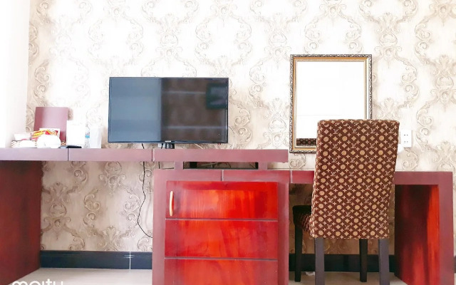 Lion 8 Hotel