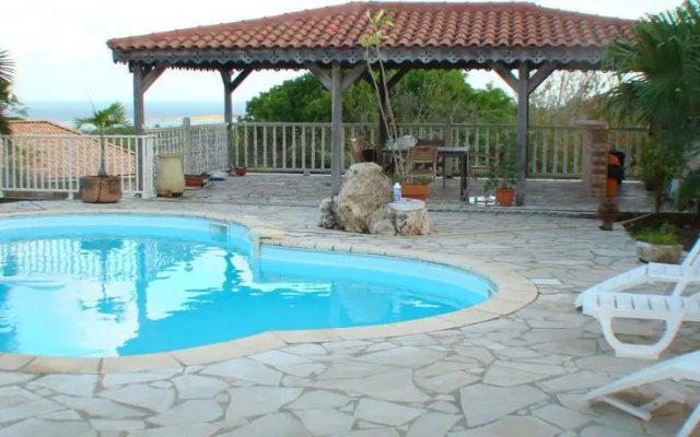 Villa Mahogany