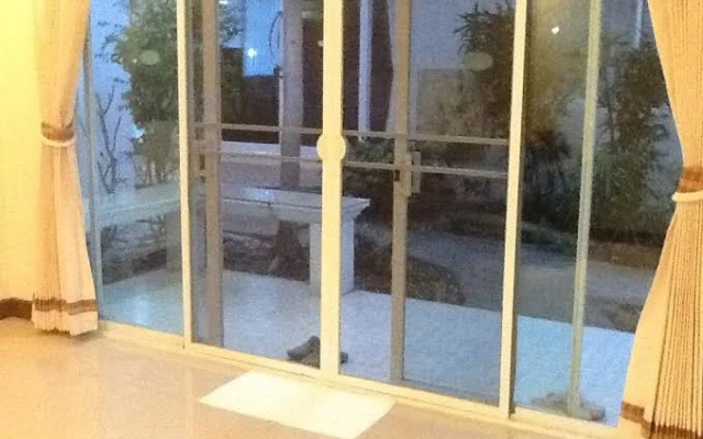 Reaun Araya Hotel